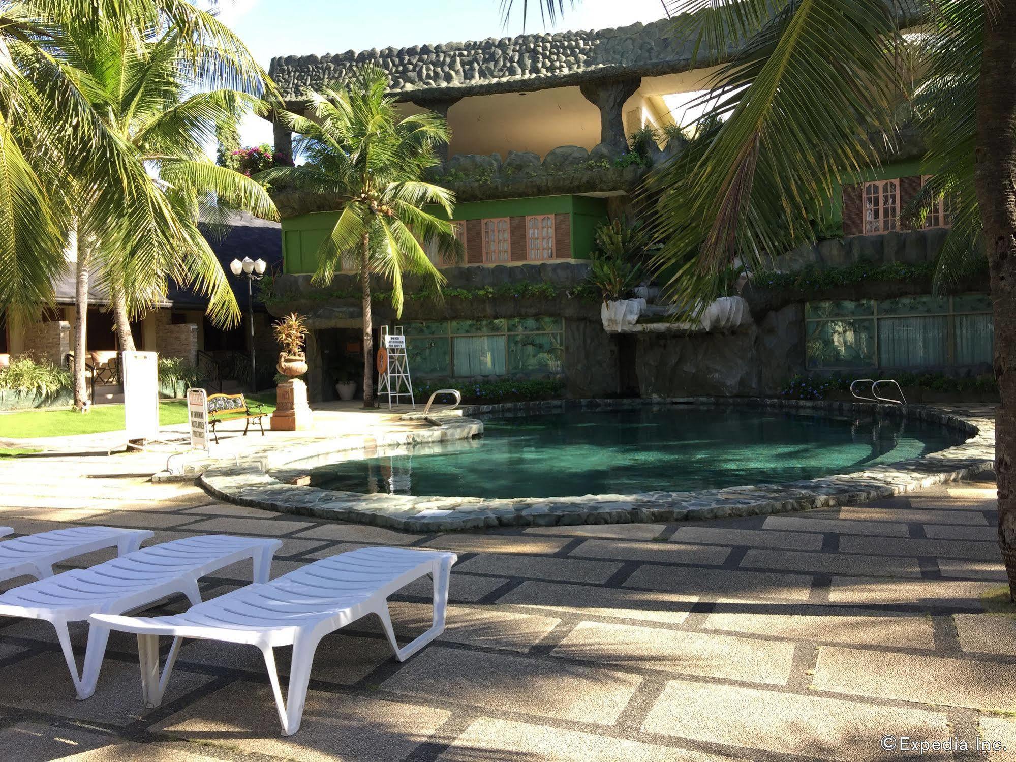 Bohol Tropics Resort Тагбіларан Екстер'єр фото
